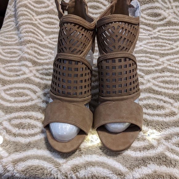 Booties - Picture 3 of 4